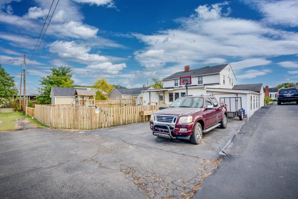 Photo #34: 407 D Street
