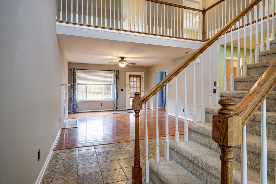 Photo #3: 117 Robinson Walk