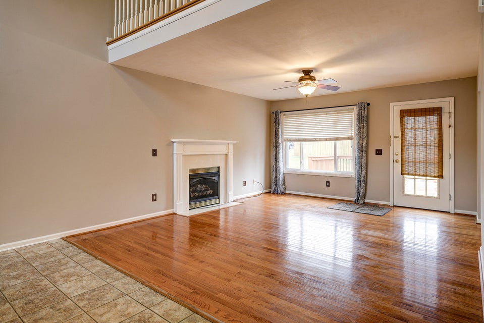 Photo #4: 117 Robinson Walk