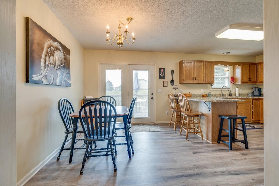 Photo #6: 102 Meadow View Farms Drive