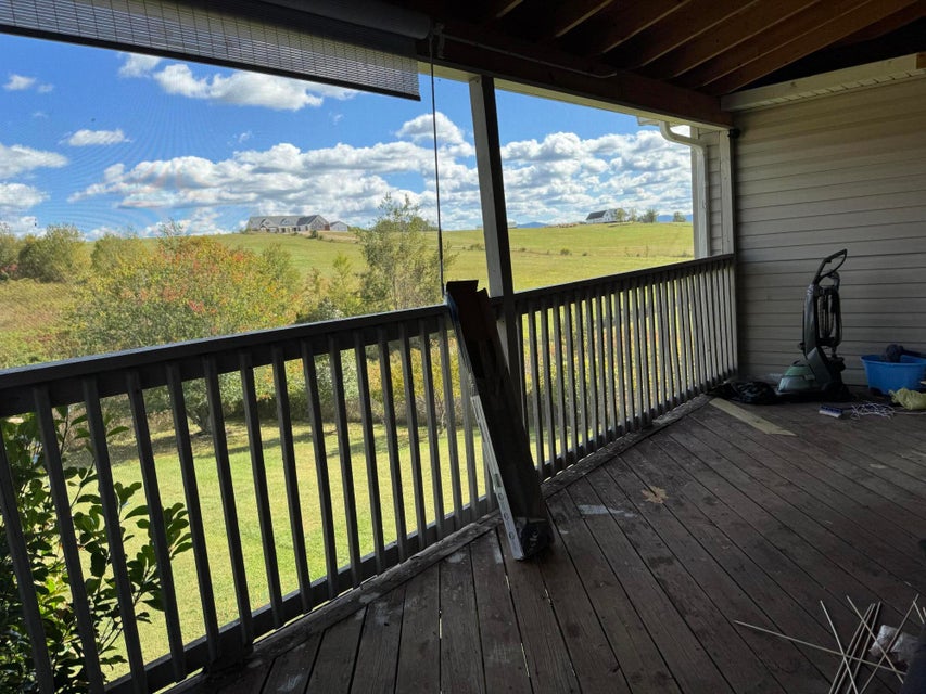Photo #37: 895 Gibson Road