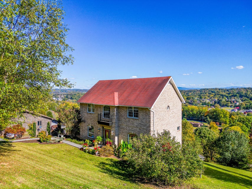 Photo #2: 2317 Colonial View Road