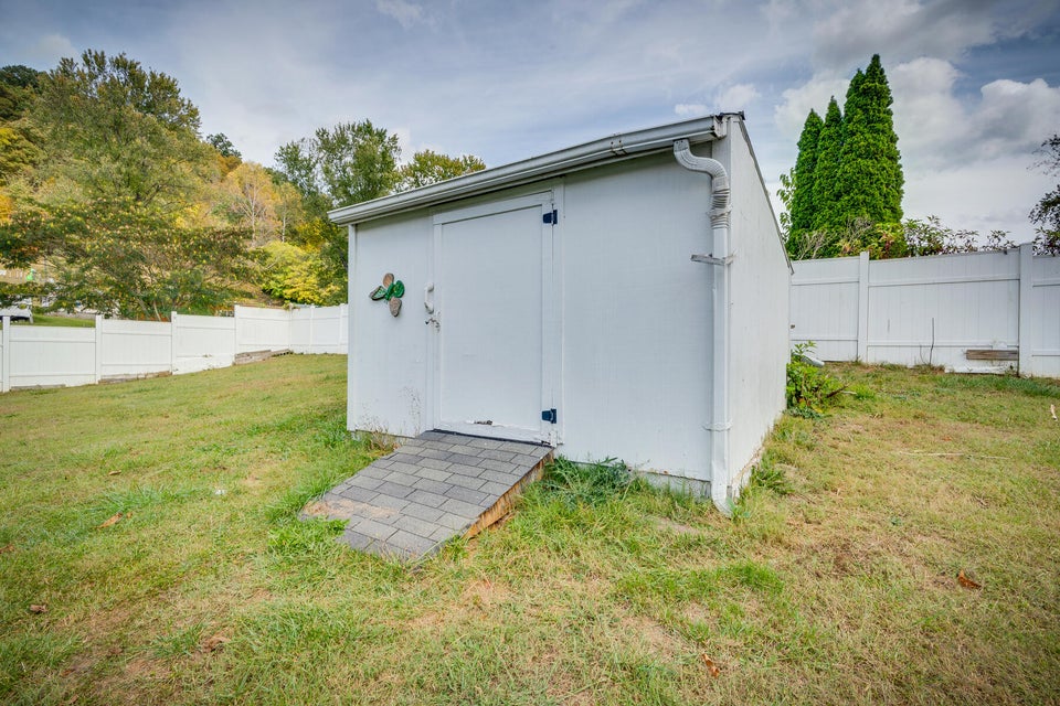 Photo #33: 2019 Adair Avenue