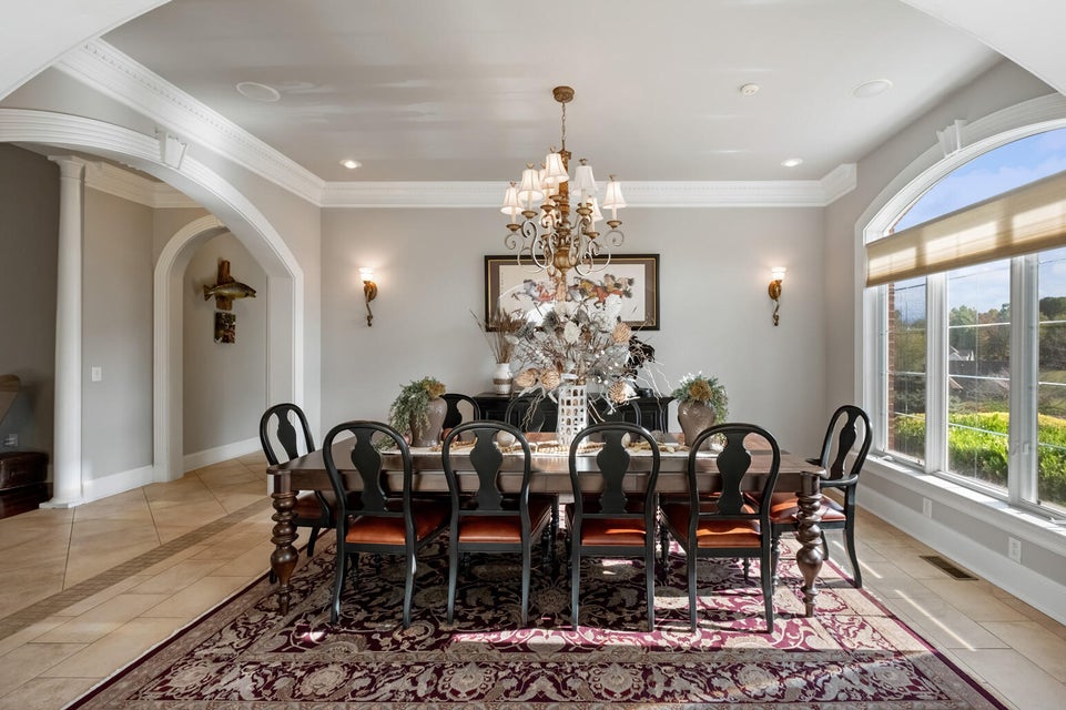 Photo #4: 5325 Reserve Boulevard