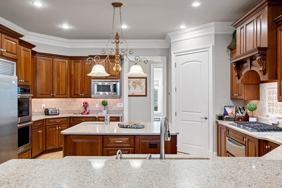 Photo #17: 5325 Reserve Boulevard