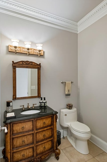 Photo #41: 5325 Reserve Boulevard