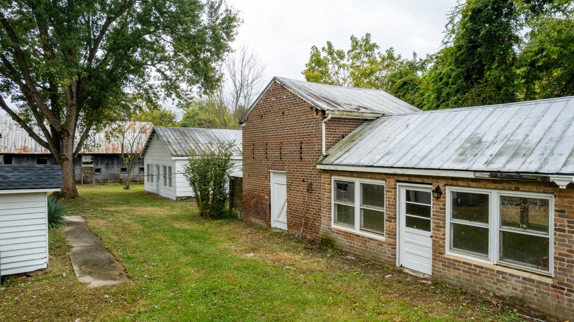 Photo #11: 401 Arrowood Road