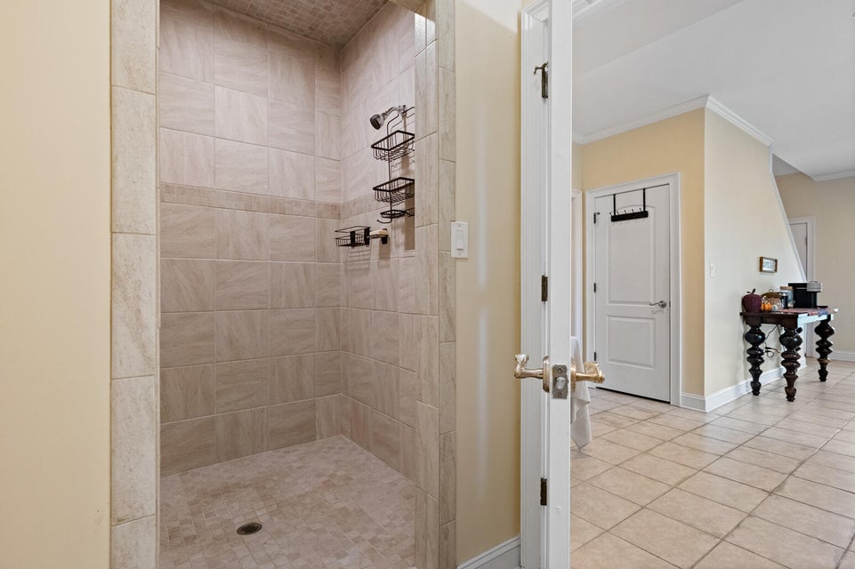 Photo #91: 5325 Reserve Boulevard