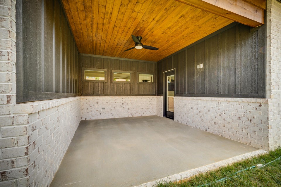 Photo #46: 704 Gardenia Drive Drive