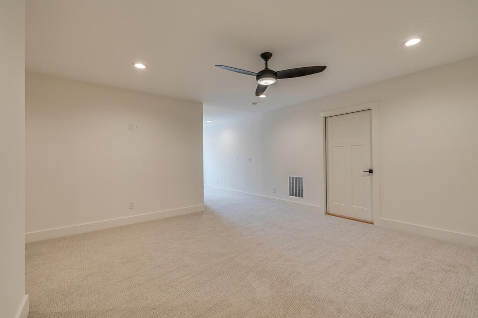 Photo #38: 704 Gardenia Drive Drive