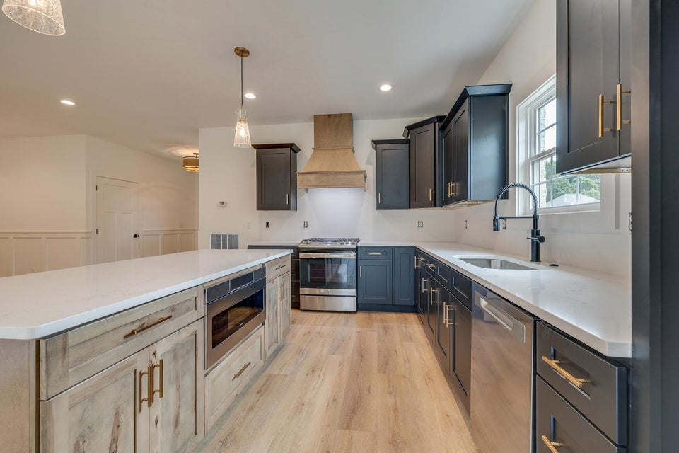 Photo #14: 704 Gardenia Drive Drive