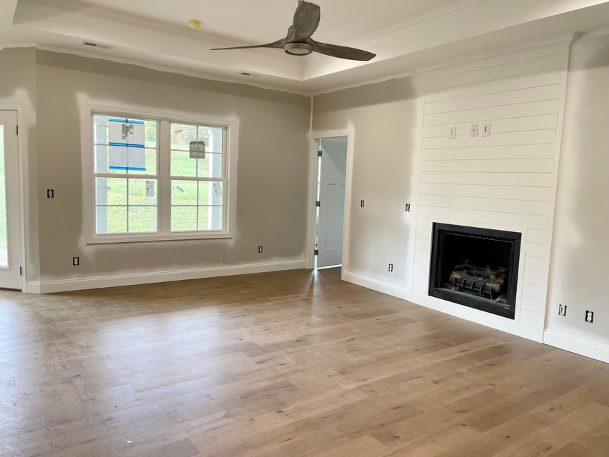 412 Wilson Knob View, Jonesborough, Tennessee 37659 — Apple.Re