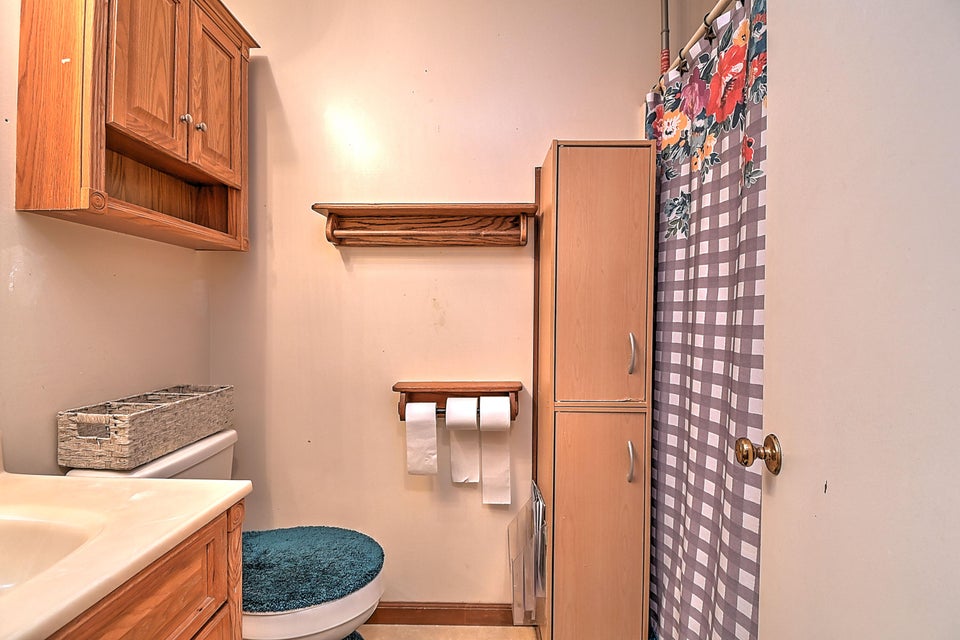 Photo #14: 415 Walnut Street
