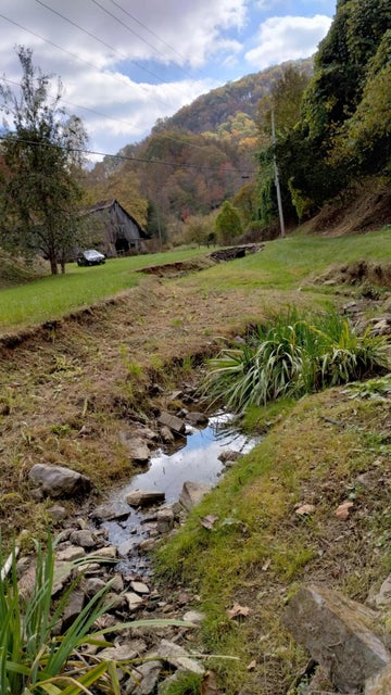 Photo #8: 1978 Flower Gap Rd Road