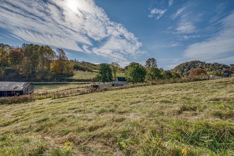 Photo #38: 16517 Rich Valley Road