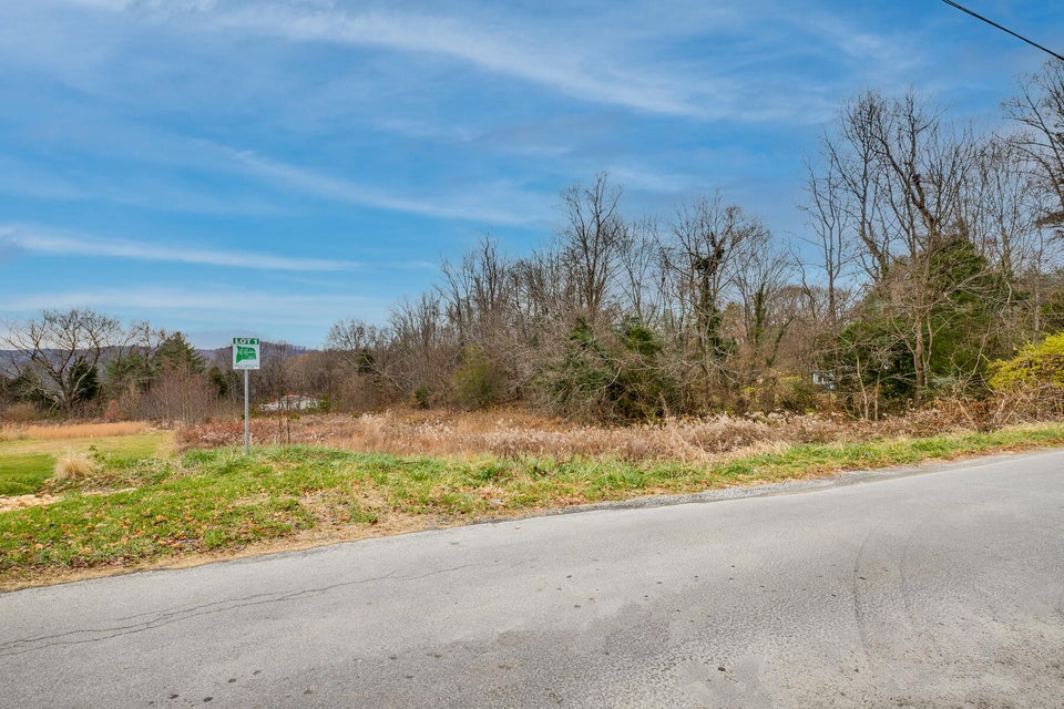 Photo #26: 442 Airport Road