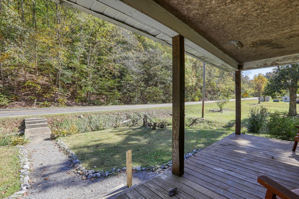 Photo #9: 651 N Highway 340
