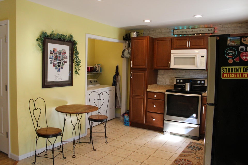 Photo #12: 318 Cypress Street