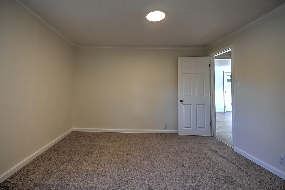 Photo #27: 1123 Lakeview Drive