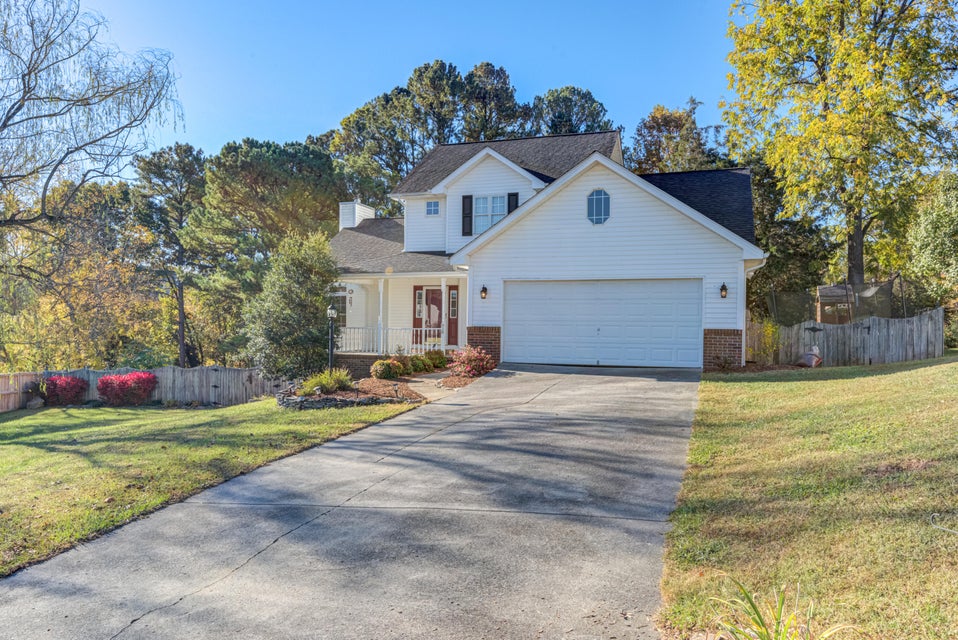 Photo #2: 828 Ava Drive