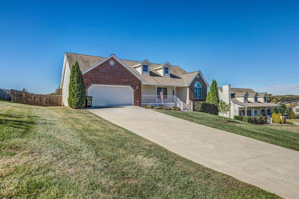 Photo #3: 36 Bend Court