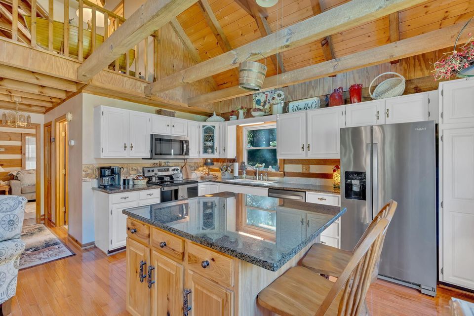 Photo #10: 1040 Oakland Drive