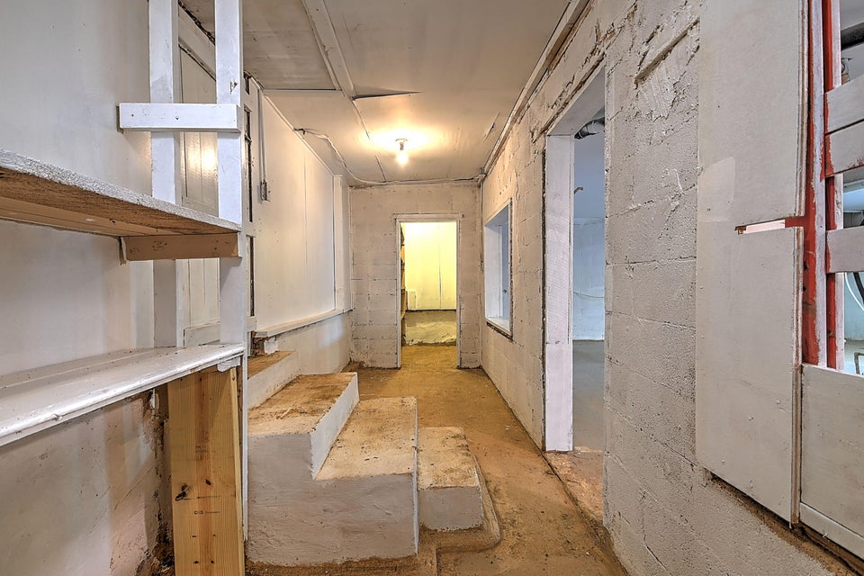 Photo #37: 902 Depot Street