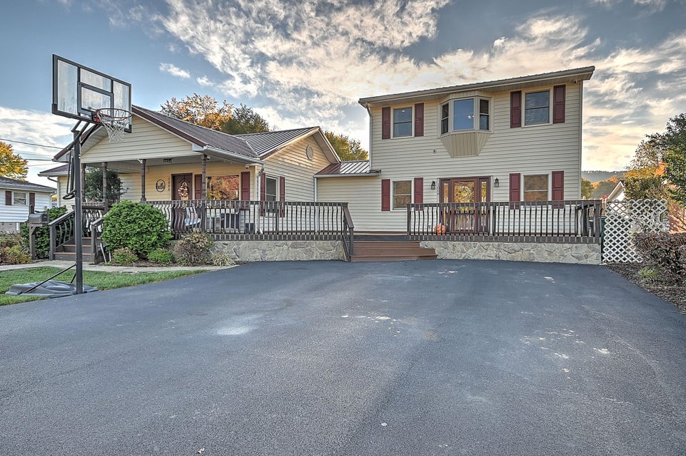 Photo #3: 1008 Prince Avenue