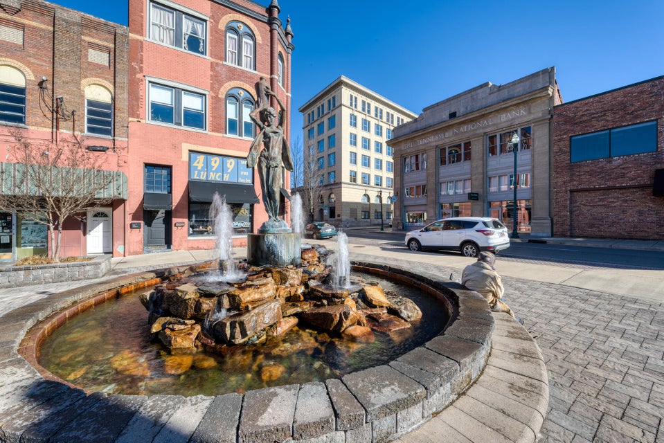 Photo #51: 200 Main Street
