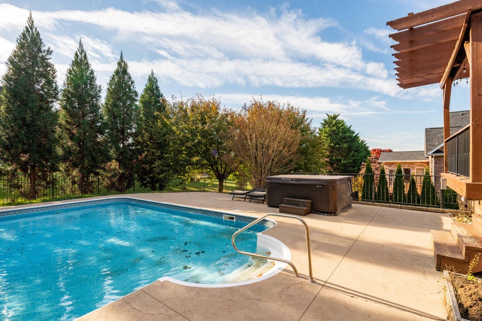 Photo #79: 118 Willows Ridge Court