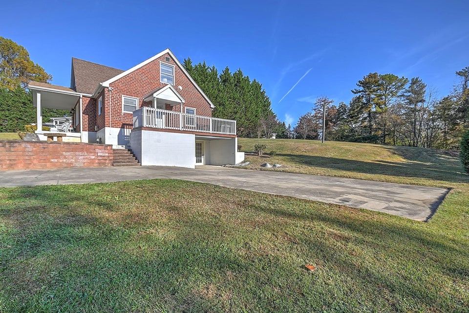 Photo #6: 1041 Oakland Drive