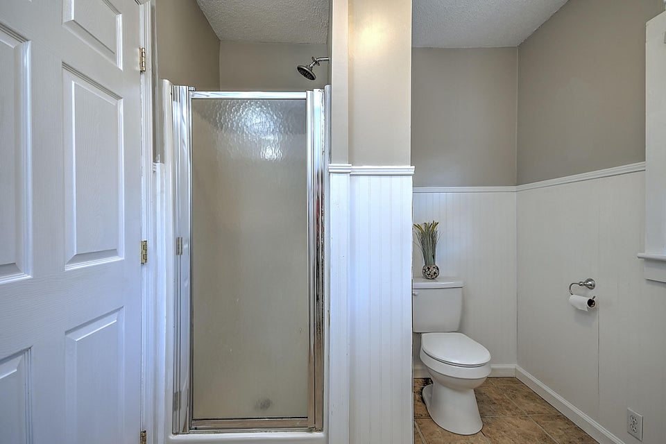 Photo #37: 1041 Oakland Drive