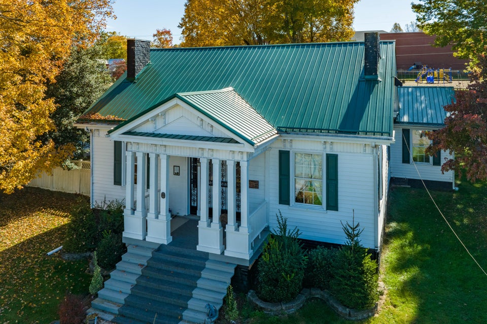 Photo #2: 212 Main Street