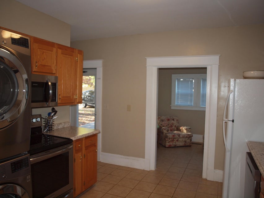 Photo #5: 805 Lawrence Avenue