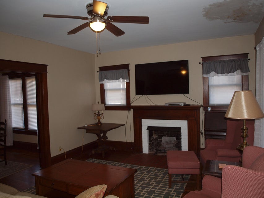 Photo #9: 805 Lawrence Avenue