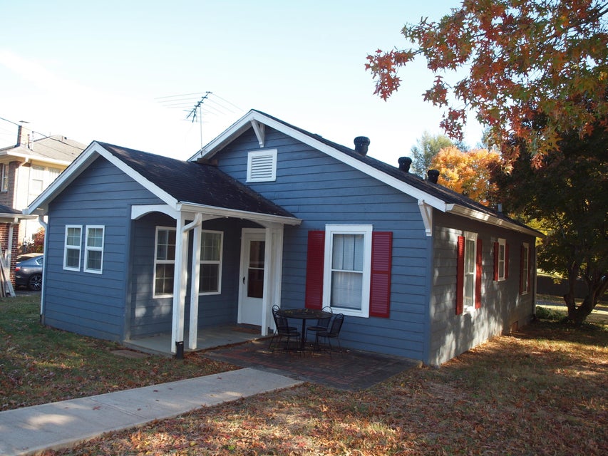 Photo #13: 805 Lawrence Avenue