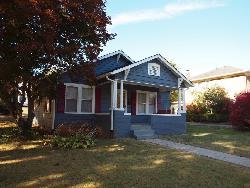 Photo #16: 805 Lawrence Avenue