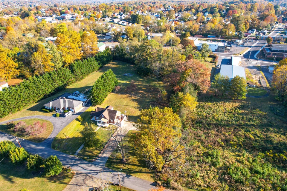 Photo #51: 1041 Oakland Drive