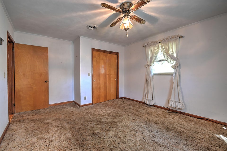 Photo #15: 210 Skyview Drive