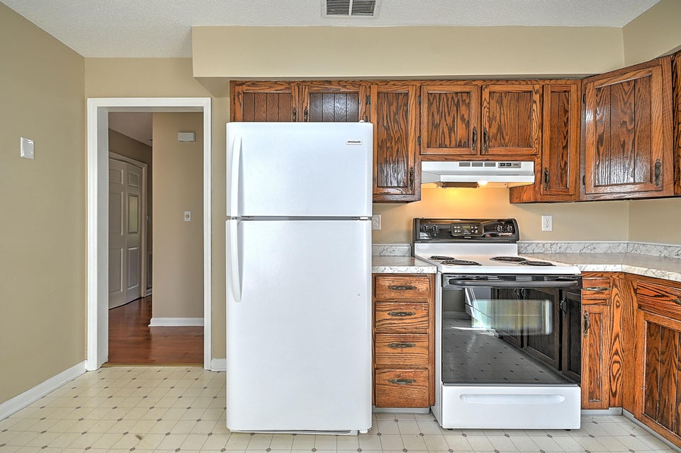 Photo #5: 2205 Greenbriar Circle