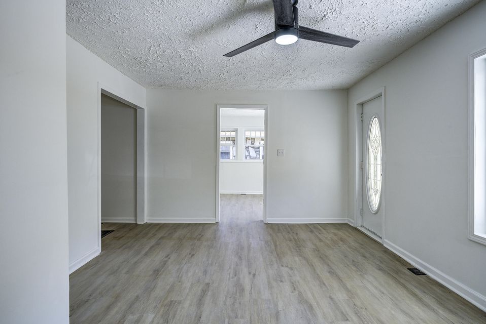 Photo #6: 613 Elm Avenue