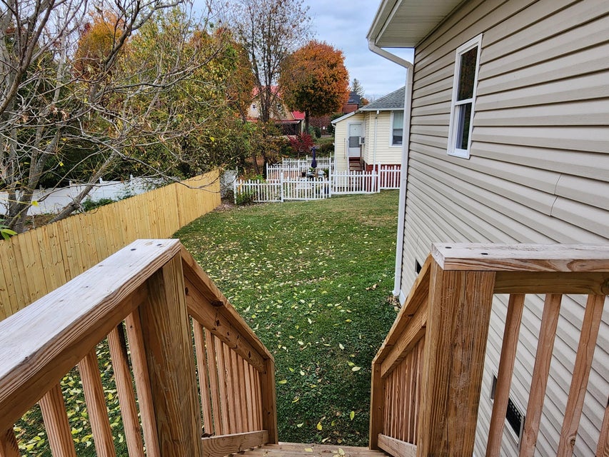 Photo #34: 102 Oak Street