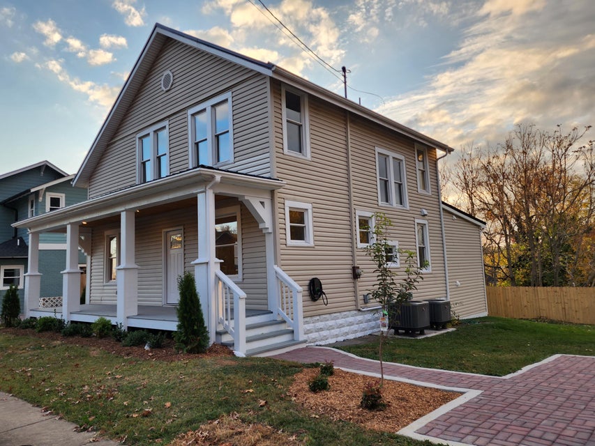 Photo #31: 102 Oak Street