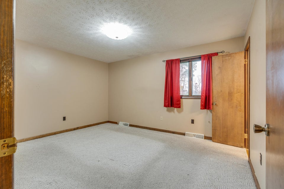 Photo #12: 5416 Chippewa Lane