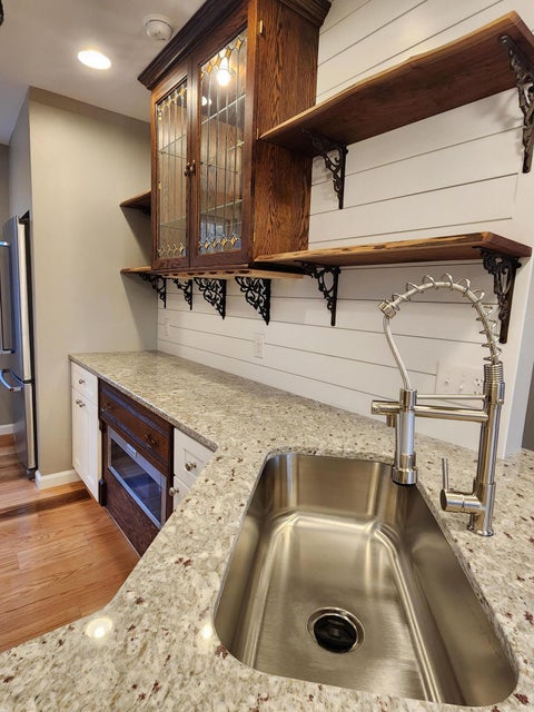 Photo #11: 102 Oak Street