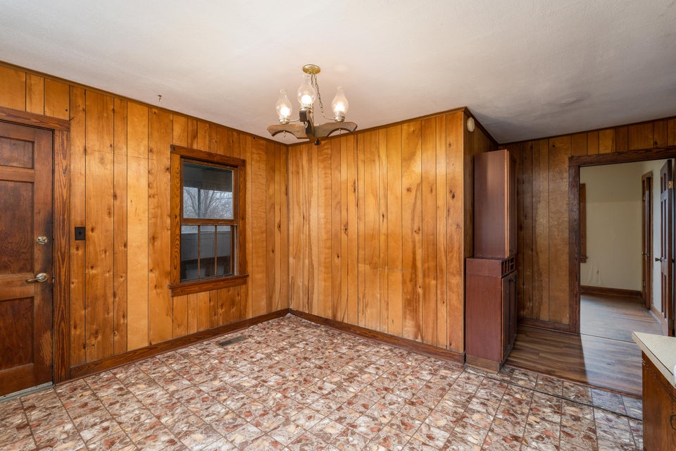 Photo #9: 119 Housley Avenue