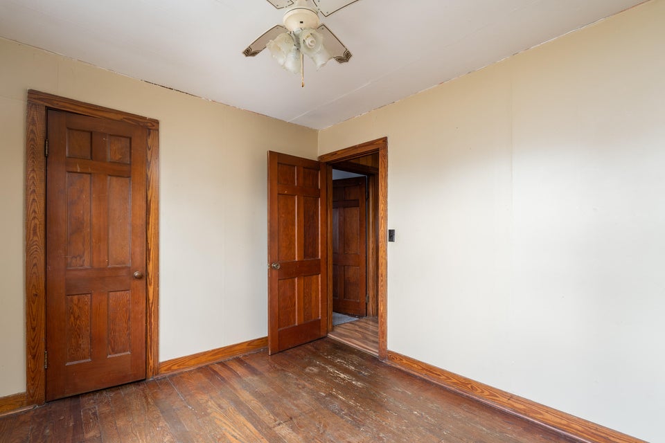 Photo #11: 119 Housley Avenue