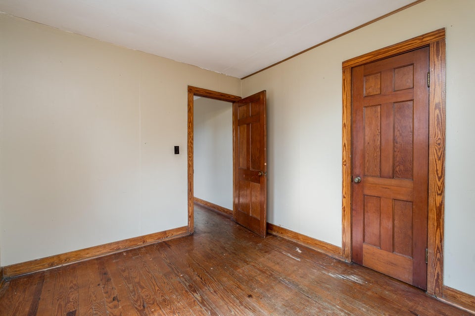Photo #14: 119 Housley Avenue