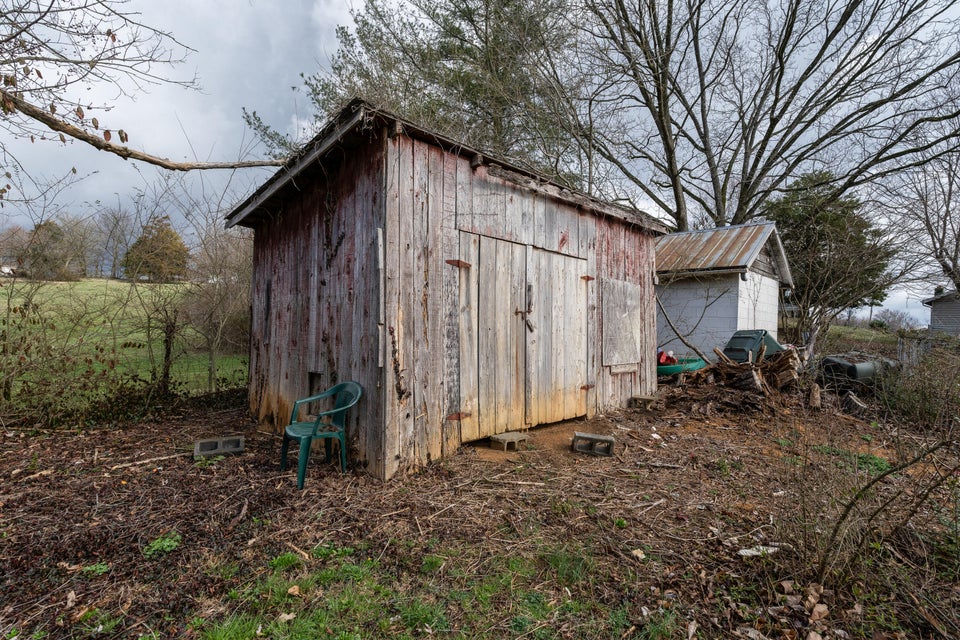 Photo #23: 119 Housley Avenue
