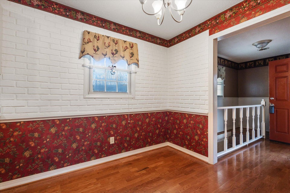 Photo #7: 329 Piney Avenue